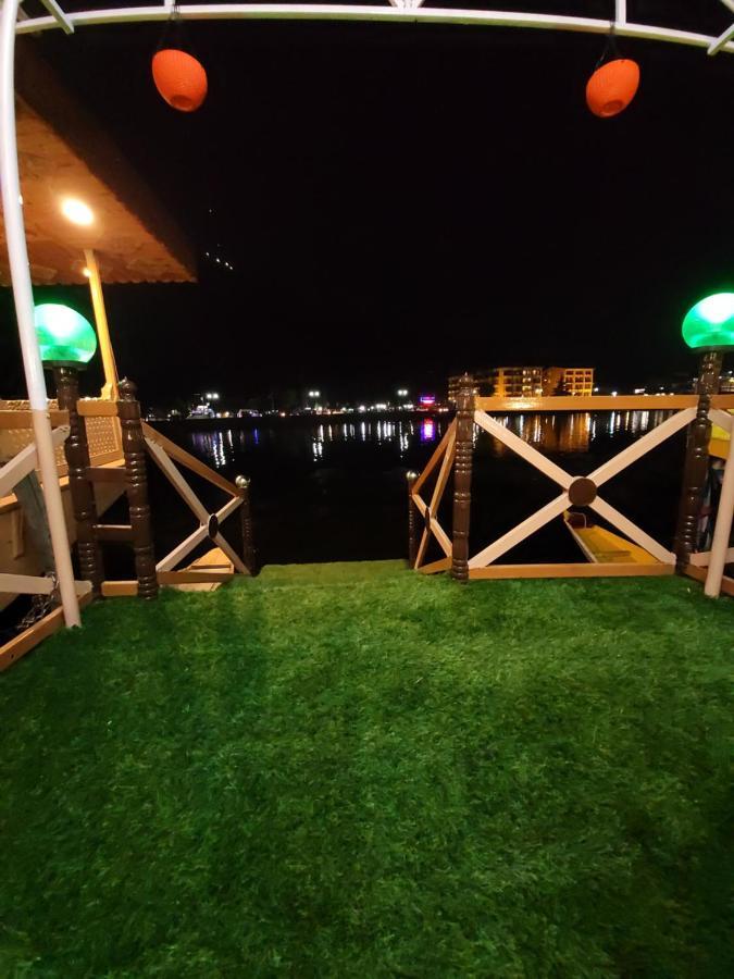 Tashkand Houseboat Srinagar  Exterior photo