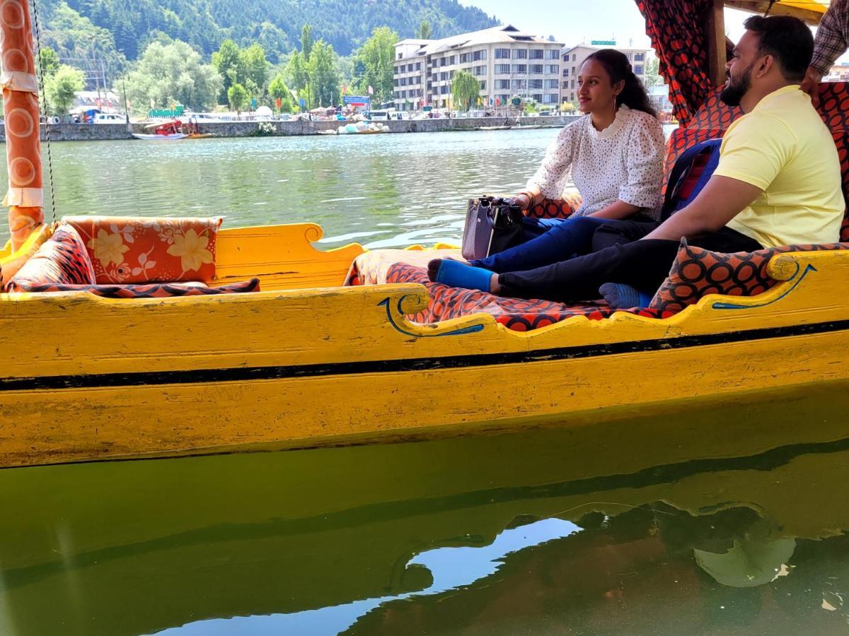 Tashkand Houseboat Srinagar  Exterior photo