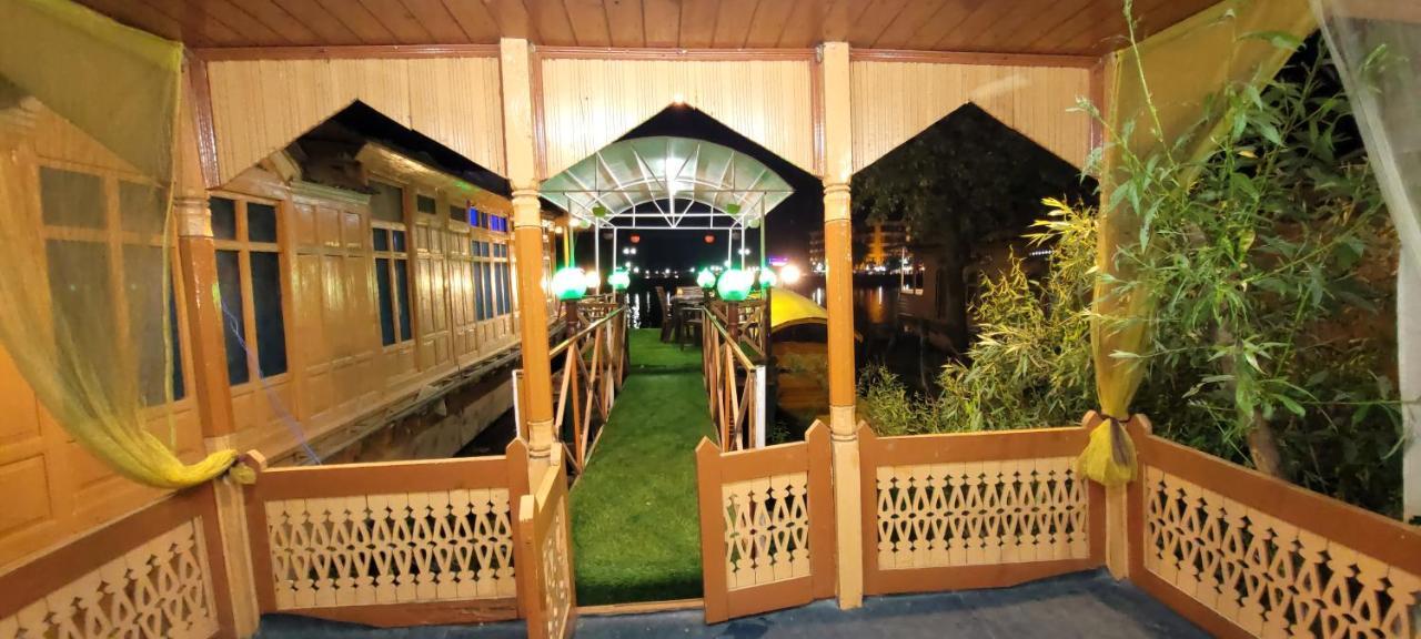 Tashkand Houseboat Srinagar  Exterior photo